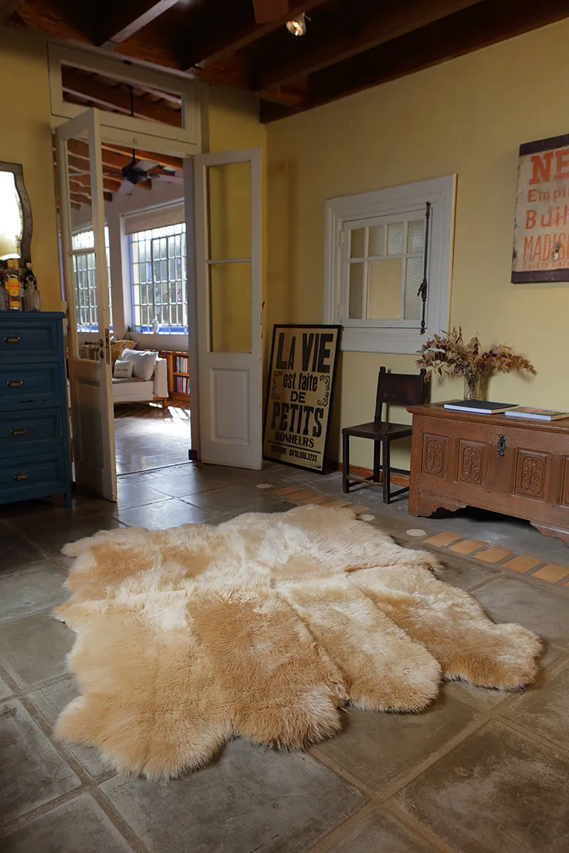 8-Pelt Large Sheepskin Area Rug - Beige Camel (6.2´ x  6.6´ )