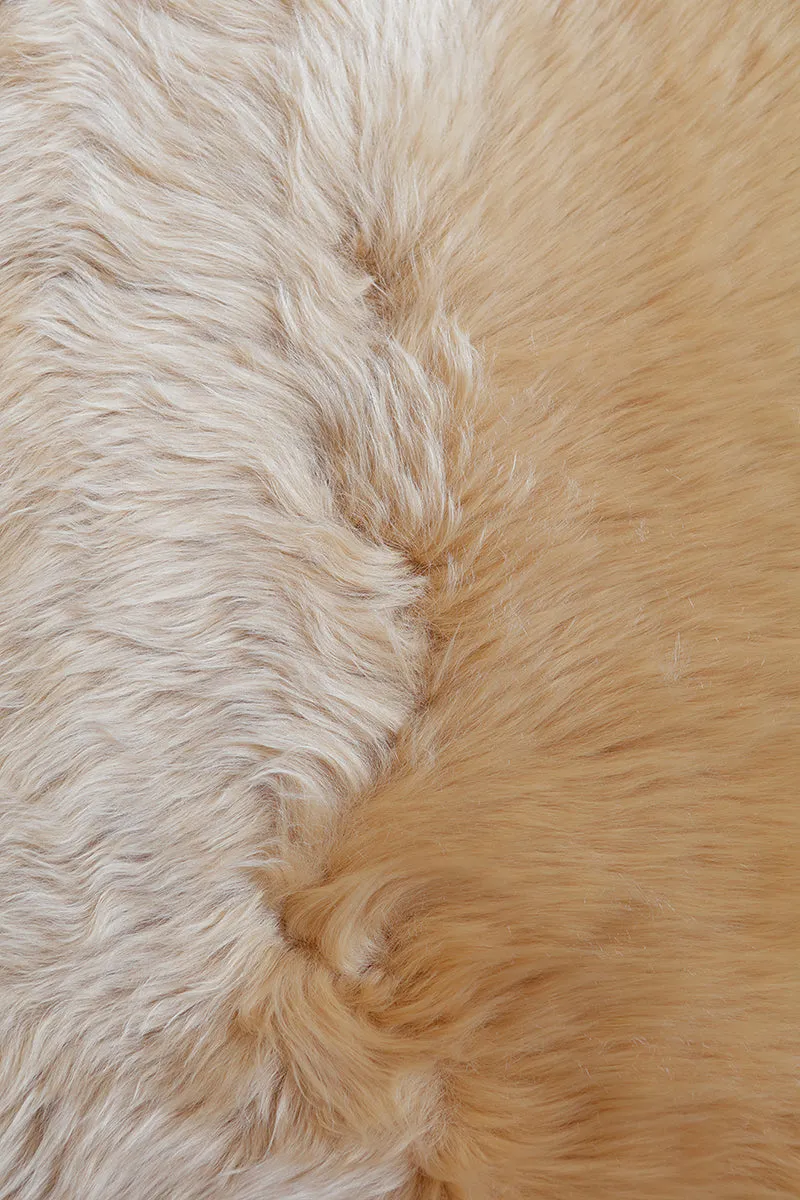 8-Pelt Large Sheepskin Area Rug - Beige Camel (6.2´ x  6.6´ )