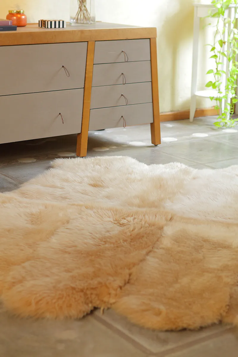 8-Pelt Large Sheepskin Area Rug - Beige Camel (6.2´ x  6.6´ )