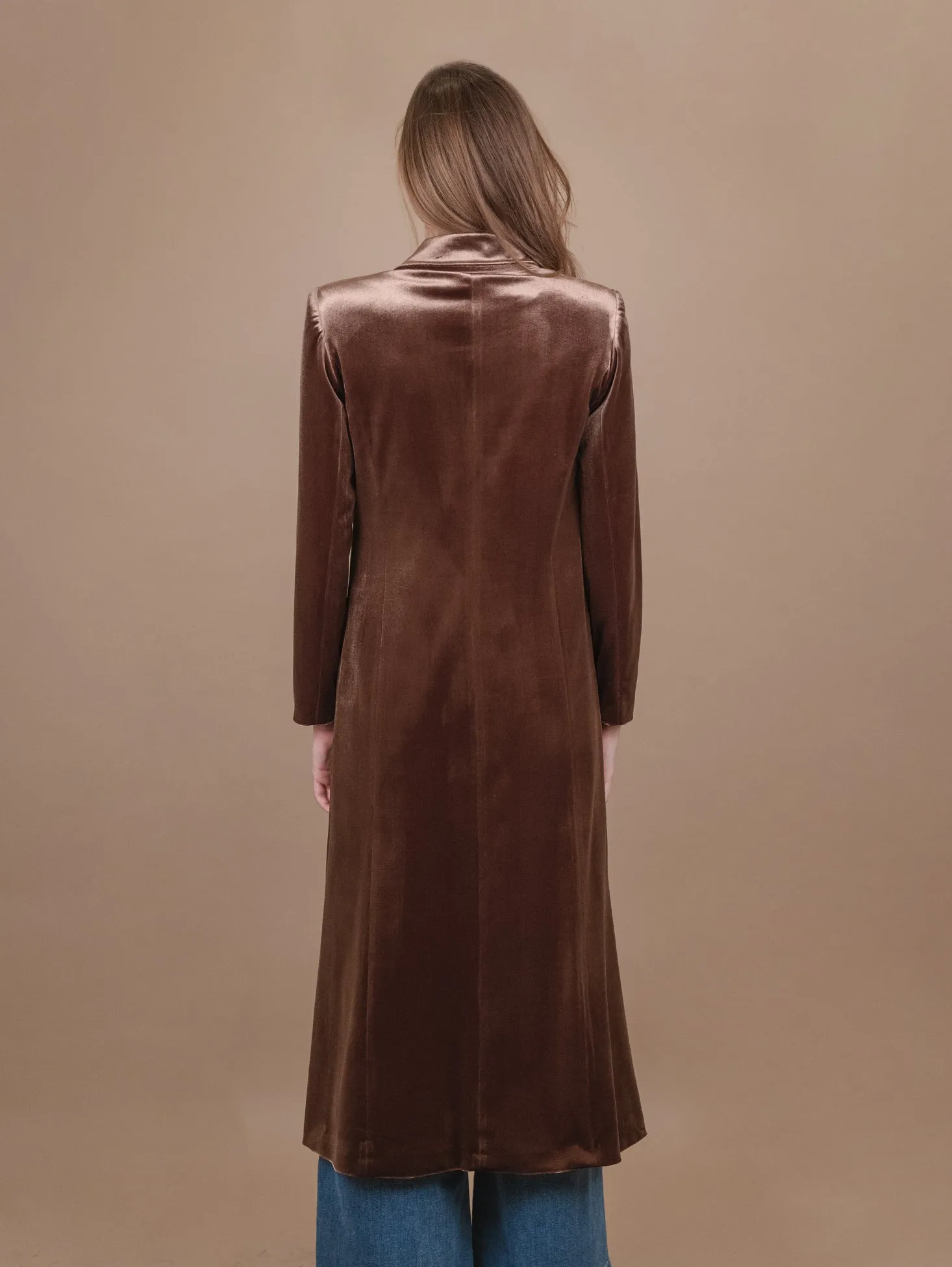 CAPPOTTO DOPPIOPETTO  CON SPACCO LATERALE IN VELLUTO NOCE