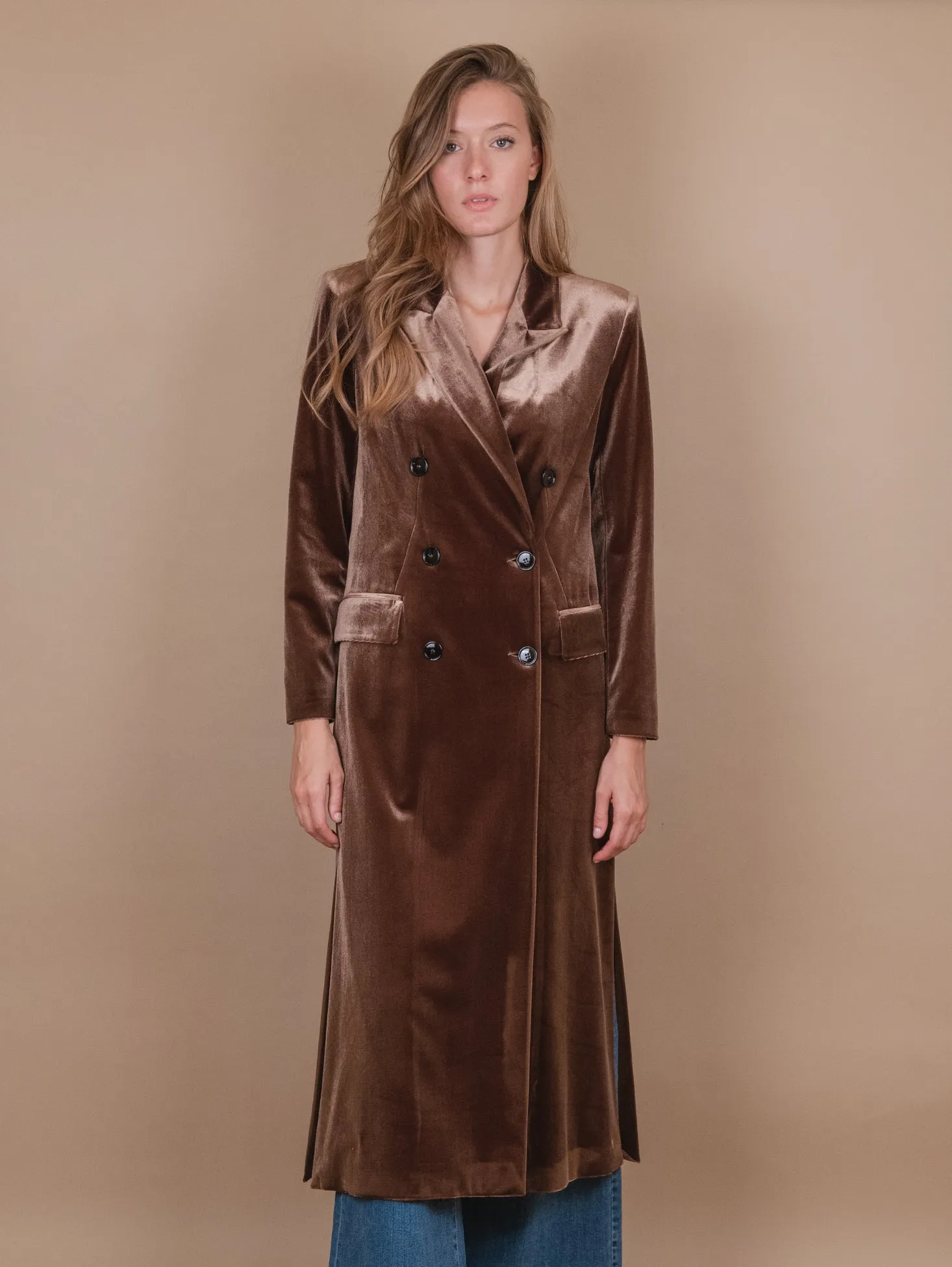 CAPPOTTO DOPPIOPETTO  CON SPACCO LATERALE IN VELLUTO NOCE