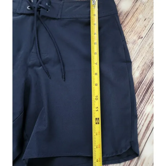 Carve Shorts Women's 4 LOT OF 2 Mid-rise 6&quot; Inseam Black Blue Outdoor Beach