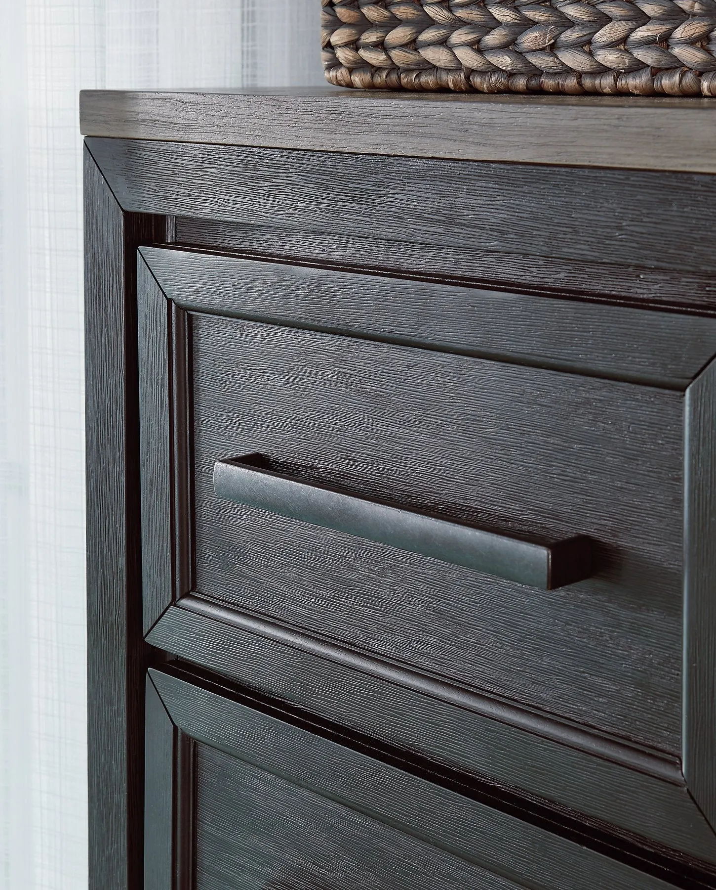 Foyland 8-Piece Bedroom Package