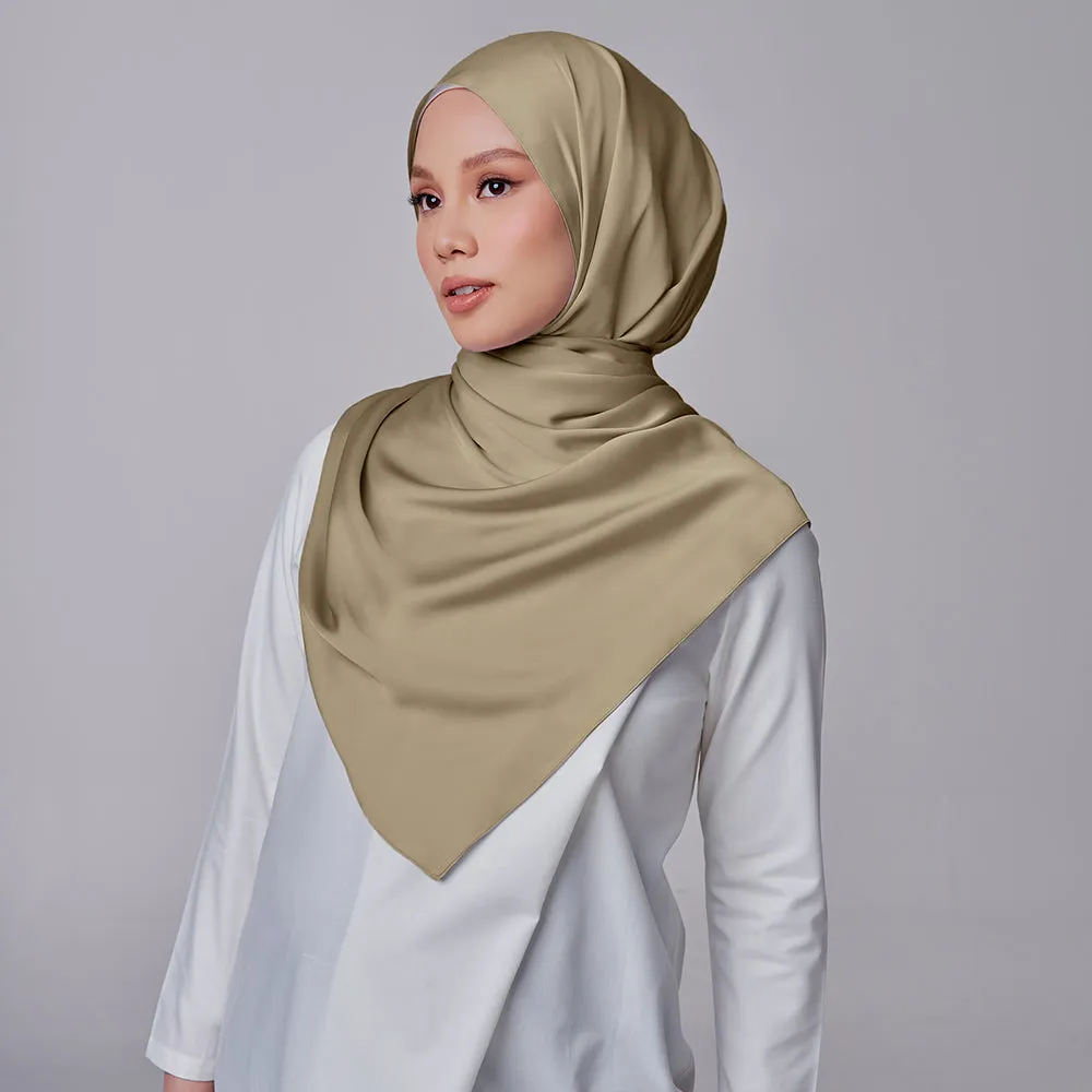 Maysaa Luxe in Sphagnum