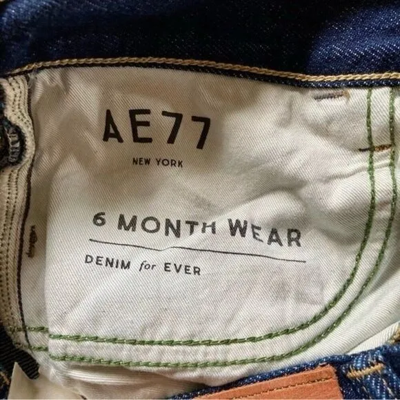NEW American Eagle AE77 Crop Flare 6 Month Wear Dark Wash Mid Rise Jeans Size 26