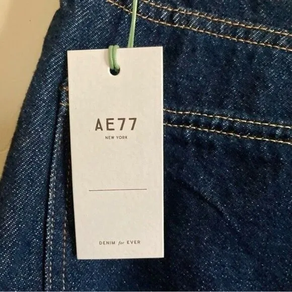 NEW American Eagle AE77 Crop Flare 6 Month Wear Dark Wash Mid Rise Jeans Size 26