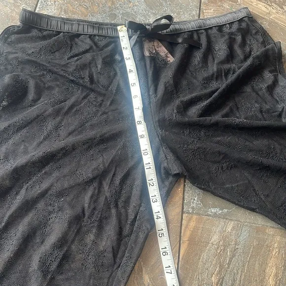 NWT Victoria's Secret VS Pants Black Lace lounge pants Size Large