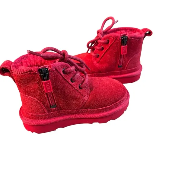 UGG NEW Unisex Neumel II Boots Toddler Size 8 Chukka Boot Red