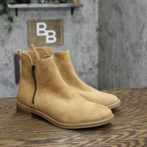 Universal Thread Women's Brenna Boots with Memory Foam Insole Tan Brown 8M