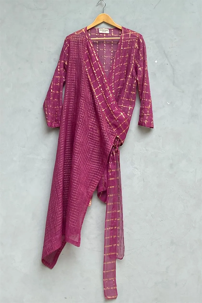 Urvashi Kaur - metric overlay   -   ilahi-05