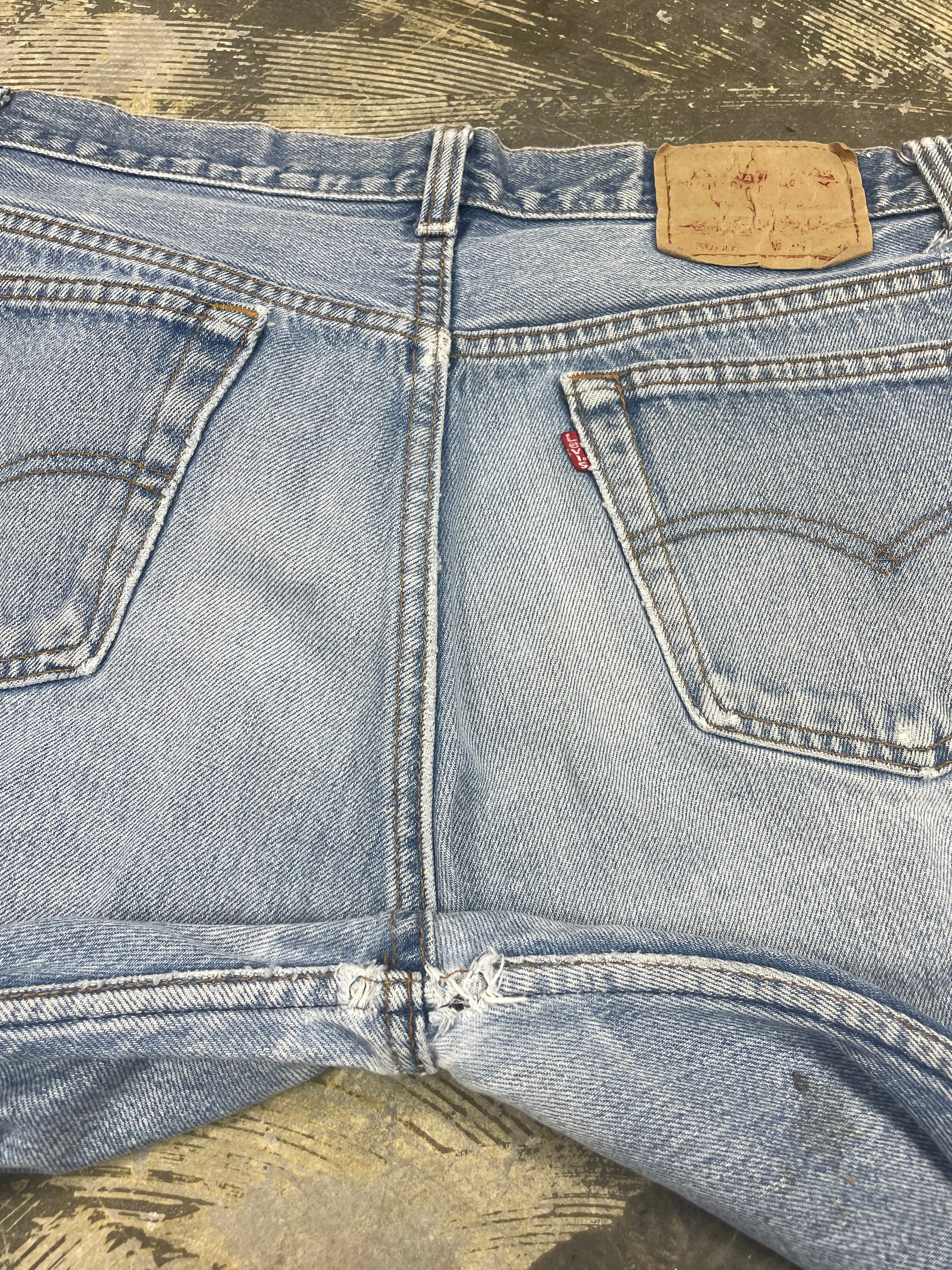 Vintage Levi 501 USA Premium Wash & Paint Denim Jeans (JYJ-0322)